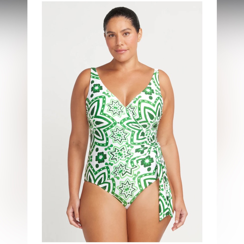 Artesands Stella Hayes Underwire One Piece Swimsuit - US 14/Can 16 - Cup D/DD
